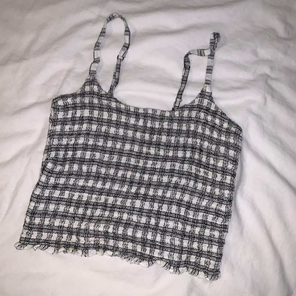 Hollister Black and White Scrunched Crop Top